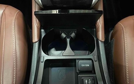 Toyota Harrier, 2019 год, 2 108 027 рублей, 21 фотография