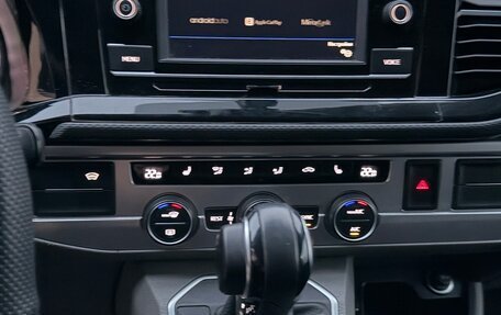 Volkswagen Caravelle T6 рестайлинг, 2020 год, 5 250 000 рублей, 8 фотография