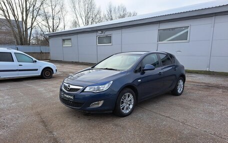 Opel Astra J, 2011 год, 449 000 рублей, 1 фотография