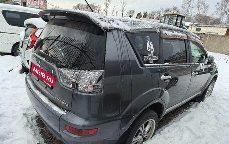 Mitsubishi Outlander III рестайлинг 3, 2006 год, 900 000 рублей, 4 фотография