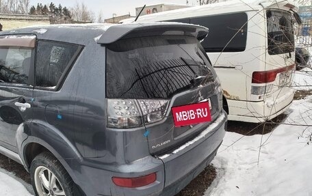Mitsubishi Outlander III рестайлинг 3, 2006 год, 900 000 рублей, 3 фотография