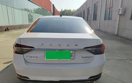 Skoda Superb III рестайлинг, 2022 год, 1 801 000 рублей, 4 фотография