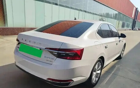 Skoda Superb III рестайлинг, 2022 год, 1 801 000 рублей, 6 фотография