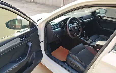 Skoda Superb III рестайлинг, 2022 год, 1 801 000 рублей, 12 фотография