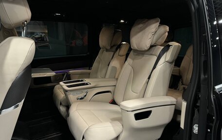 Mercedes-Benz V-Класс, 2024 год, 13 990 000 рублей, 27 фотография