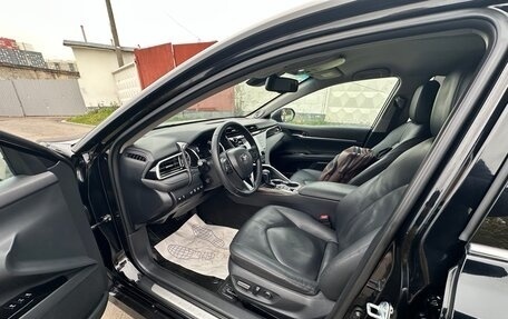 Toyota Camry, 2019 год, 2 550 000 рублей, 6 фотография