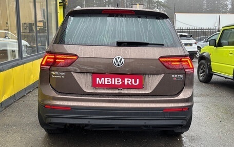 Volkswagen Tiguan II, 2017 год, 2 399 000 рублей, 4 фотография