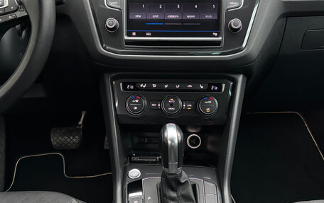 Volkswagen Tiguan II, 2017 год, 2 399 000 рублей, 17 фотография