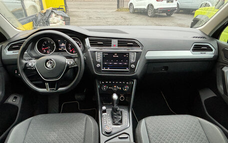 Volkswagen Tiguan II, 2017 год, 2 399 000 рублей, 21 фотография