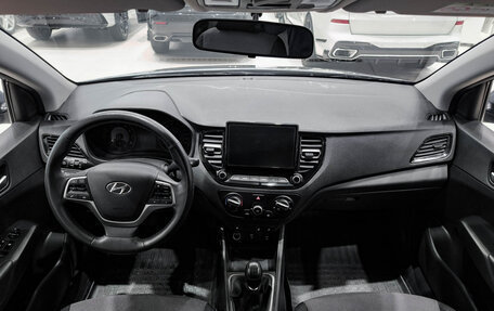 Hyundai Solaris II рестайлинг, 2021 год, 1 480 000 рублей, 17 фотография