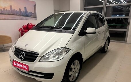 Mercedes-Benz A-Класс, 2011 год, 800 000 рублей, 1 фотография