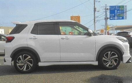 Toyota Raize I, 2022 год, 1 394 000 рублей, 3 фотография