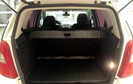 Mercedes-Benz A-Класс, 2011 год, 800 000 рублей, 8 фотография