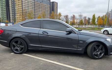 Mercedes-Benz C-Класс, 2011 год, 1 170 000 рублей, 2 фотография