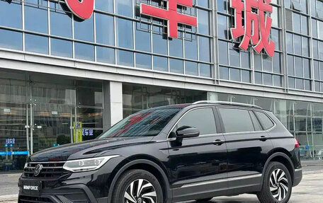 Volkswagen Tiguan II, 2025 год, 2 950 155 рублей, 3 фотография