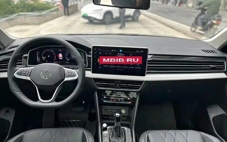 Volkswagen Tiguan II, 2025 год, 2 950 155 рублей, 9 фотография