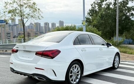 Mercedes-Benz A-Класс, 2021 год, 1 900 000 рублей, 6 фотография