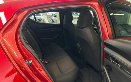 Mazda 3, 2019 год, 1 999 999 рублей, 18 фотография