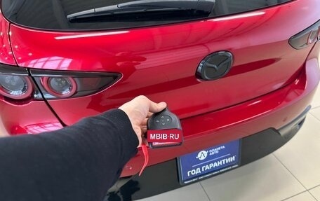 Mazda 3, 2019 год, 1 999 999 рублей, 24 фотография