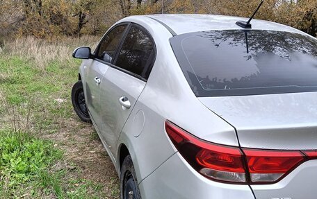 KIA Rio IV, 2017 год, 1 100 000 рублей, 2 фотография