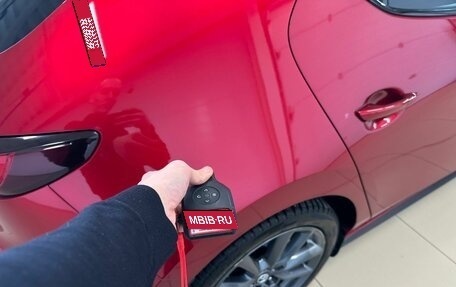 Mazda 3, 2019 год, 1 999 999 рублей, 25 фотография