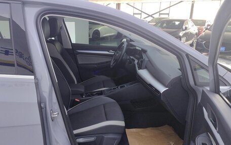 Volkswagen Golf VIII, 2022 год, 1 650 000 рублей, 6 фотография