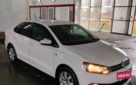 Volkswagen Polo VI (EU Market), 2013 год, 1 050 000 рублей, 3 фотография
