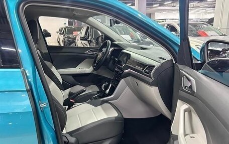 Volkswagen T-Cross I, 2022 год, 1 830 000 рублей, 12 фотография