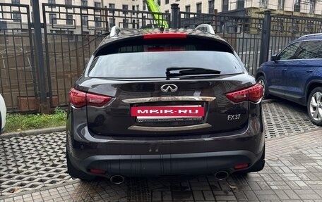 Infiniti FX II, 2011 год, 2 200 000 рублей, 6 фотография