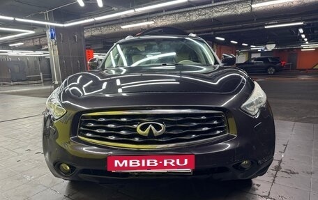 Infiniti FX II, 2011 год, 2 200 000 рублей, 17 фотография