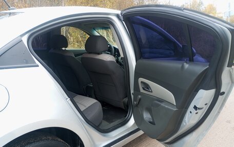 Chevrolet Cruze II, 2010 год, 10 фотография