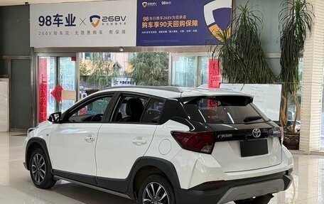 Toyota Yaris XP150 рестайлинг, 2022 год, 1 020 000 рублей, 4 фотография