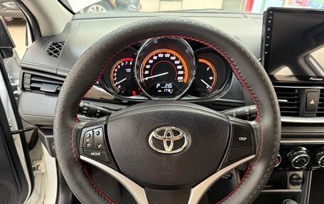 Toyota Yaris XP150 рестайлинг, 2022 год, 1 020 000 рублей, 13 фотография