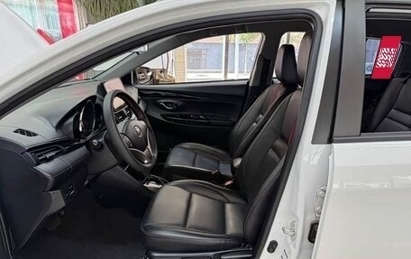 Toyota Yaris XP150 рестайлинг, 2022 год, 1 020 000 рублей, 11 фотография