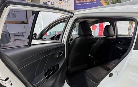 Toyota Yaris XP150 рестайлинг, 2022 год, 1 020 000 рублей, 18 фотография