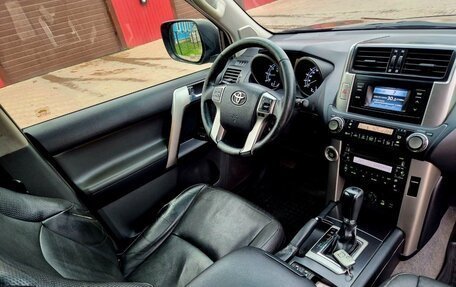 Toyota Land Cruiser Prado 150 рестайлинг 2, 2012 год, 3 000 050 рублей, 7 фотография