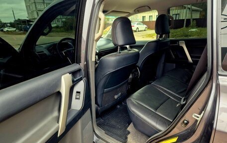 Toyota Land Cruiser Prado 150 рестайлинг 2, 2012 год, 3 000 050 рублей, 9 фотография