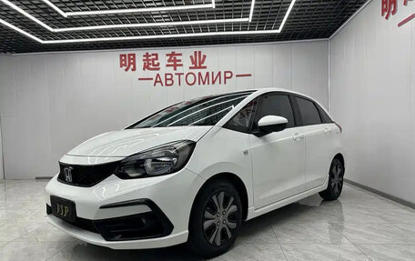 Honda Fit, 2021 год, 1 500 000 рублей, 3 фотография