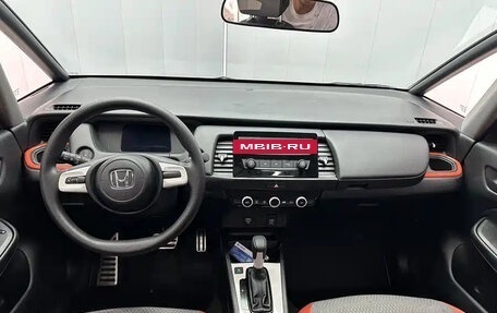 Honda Fit, 2021 год, 1 500 000 рублей, 7 фотография