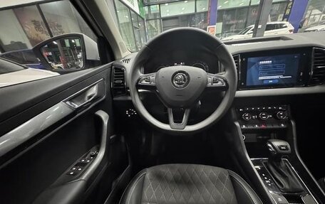 Skoda Karoq I, 2022 год, 2 000 000 рублей, 12 фотография