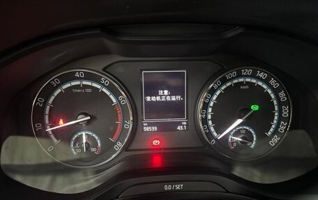 Skoda Karoq I, 2022 год, 2 000 000 рублей, 16 фотография