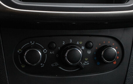 Renault Sandero II рестайлинг, 2017 год, 999 000 рублей, 18 фотография