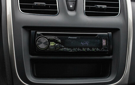 Renault Sandero II рестайлинг, 2017 год, 999 000 рублей, 17 фотография