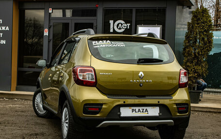 Renault Sandero II рестайлинг, 2017 год, 999 000 рублей, 4 фотография