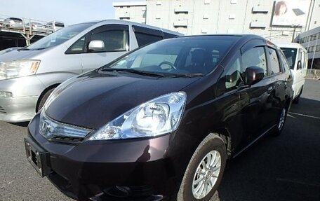 Honda Fit Shuttle I рестайлинг, 2013 год, 999 000 рублей, 2 фотография