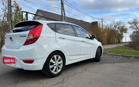 Hyundai Solaris II рестайлинг, 2011 год, 850 000 рублей, 5 фотография