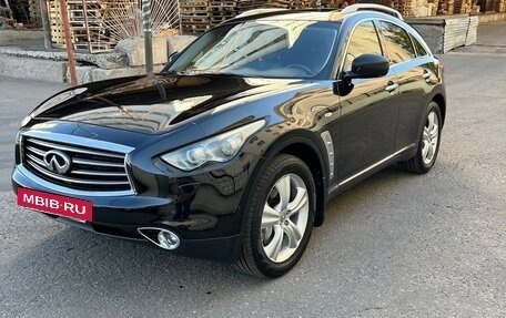 Infiniti FX II, 2011 год, 1 545 000 рублей, 2 фотография
