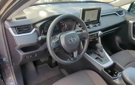 Toyota RAV4, 2025 год, 6 100 000 рублей, 6 фотография