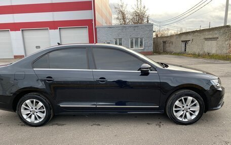 Volkswagen Jetta VI, 2017 год, 1 850 000 рублей, 4 фотография