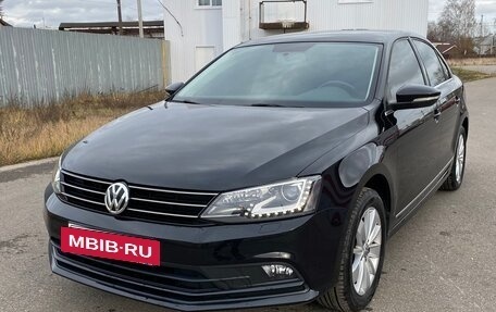 Volkswagen Jetta VI, 2017 год, 1 850 000 рублей, 2 фотография